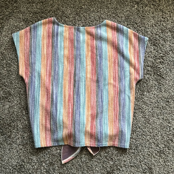 W5 Medium Rainbow Textured Crew Neck Front Tie Blouse Size Medium - Picture 4 of 4